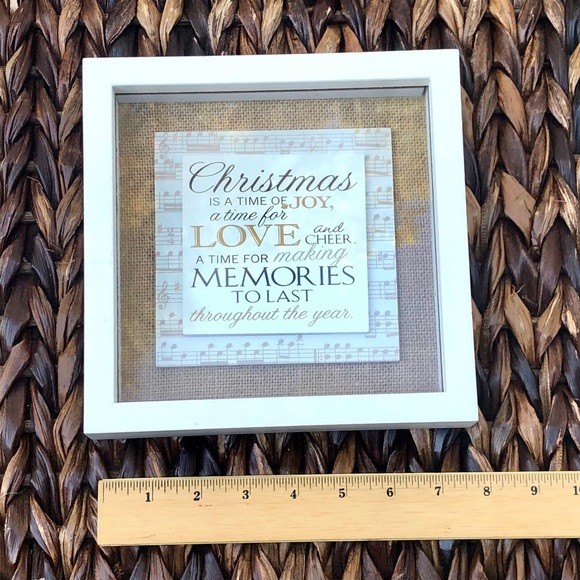 Christmas Decoration Burlap White Frame - Picture 3 of 8